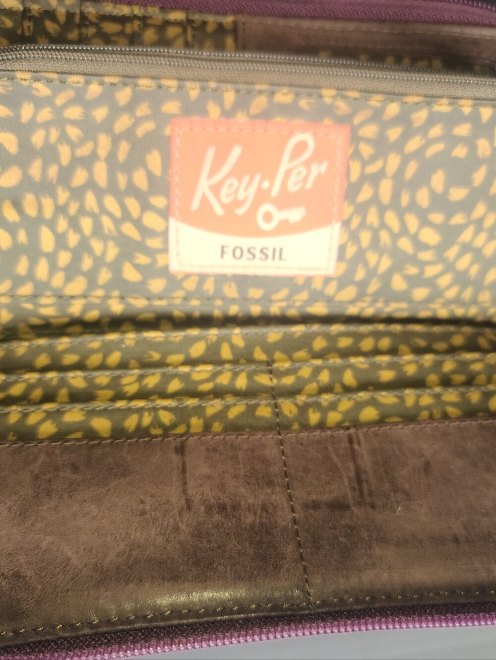 Fossil Quilted Plum and Brown Women's Zip Wallet - Picture 4 of 5